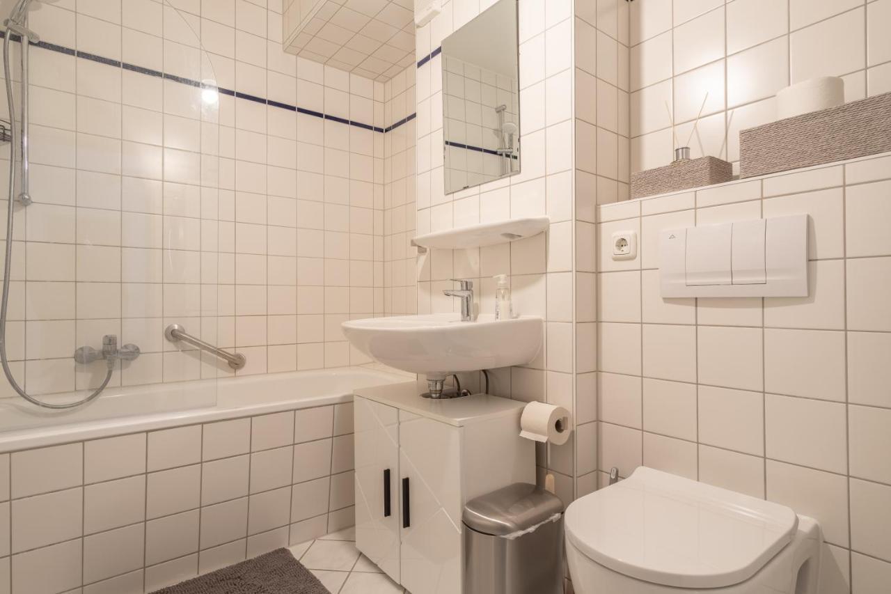 Arbeitsplatz, Balkon, Tiefgarage Naehe Neue Messe Appartement Leipzig Buitenkant foto