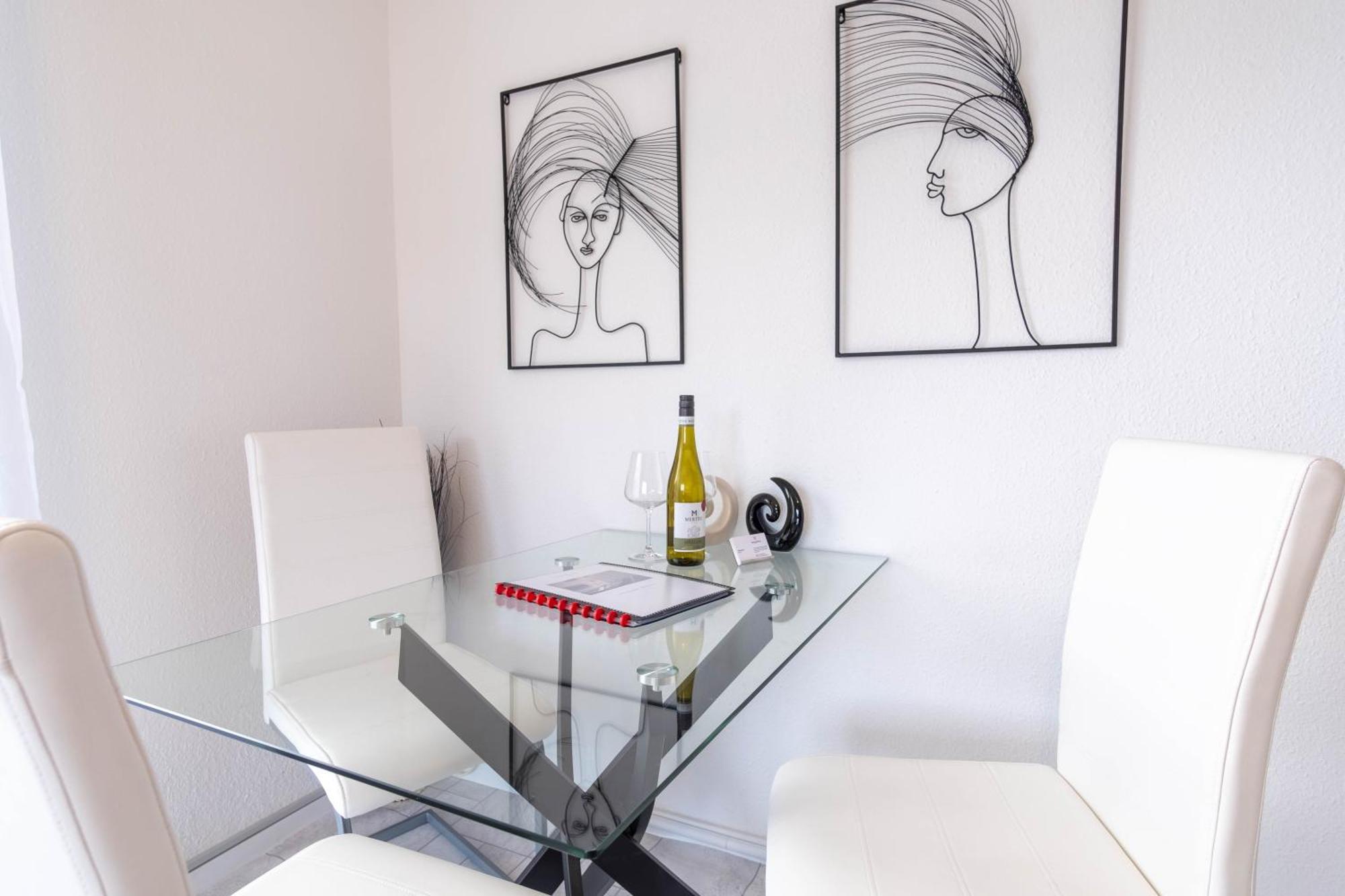 Arbeitsplatz, Balkon, Tiefgarage Naehe Neue Messe Appartement Leipzig Buitenkant foto