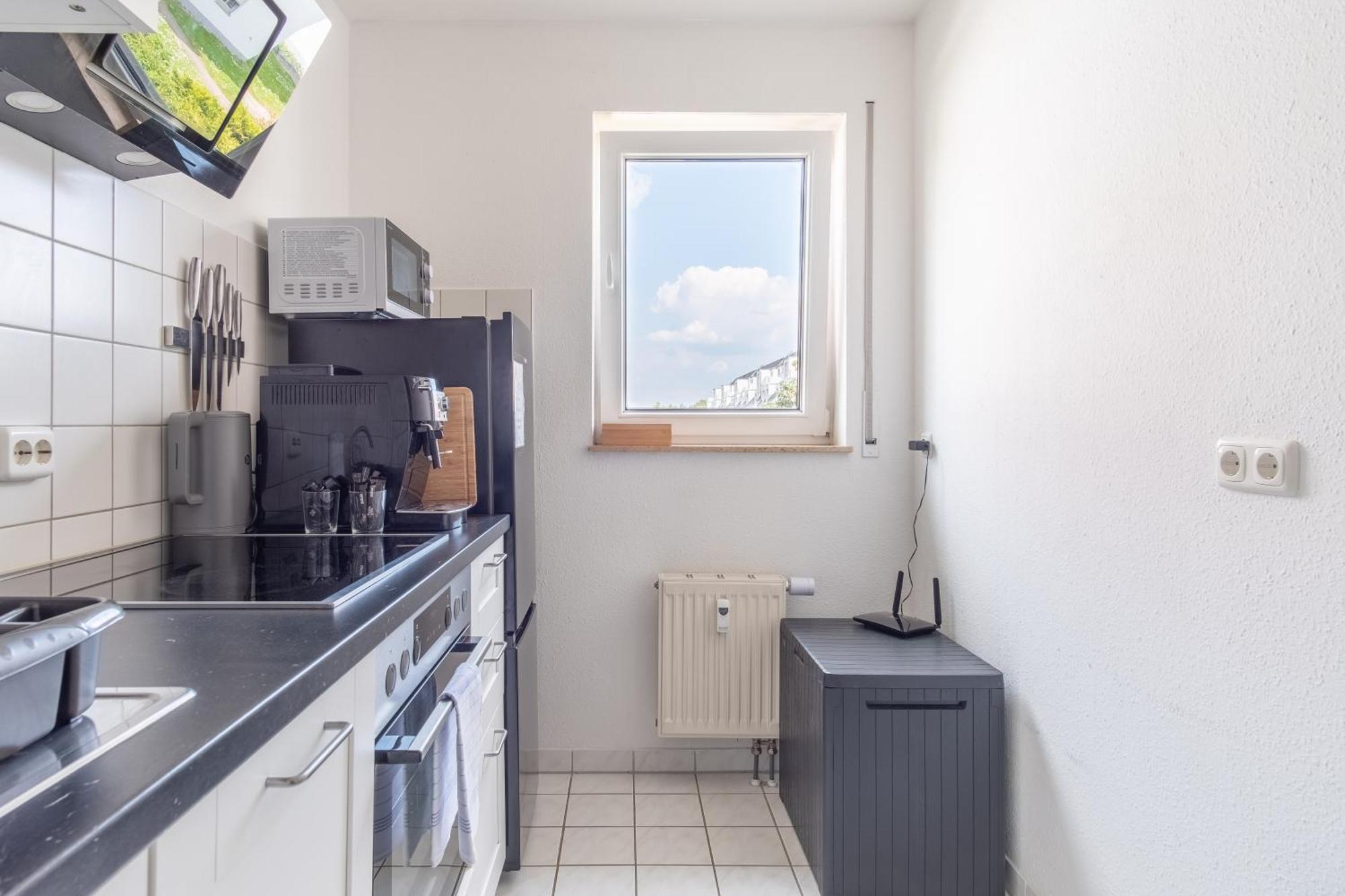 Arbeitsplatz, Balkon, Tiefgarage Naehe Neue Messe Appartement Leipzig Buitenkant foto